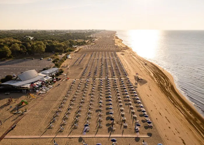 Apartment Functional With Wide Terrace